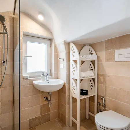 Maison Blanc - Jacuzzi Only Winter فندق مبيت وإفطار أوستوني