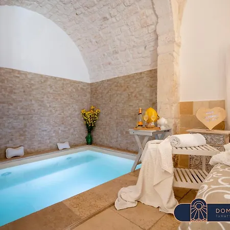 Maison Blanc - Jacuzzi Only Winter أوستوني