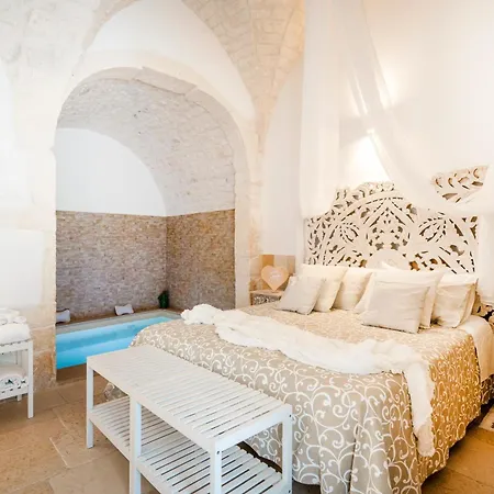 Maison Blanc - Jacuzzi Only Winter *