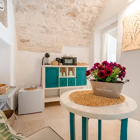 Maison Blanc - Jacuzzi Only Winter Bed & Breakfast