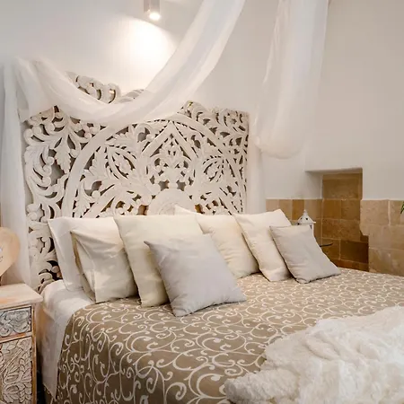 Maison Blanc - Jacuzzi Only Winter *