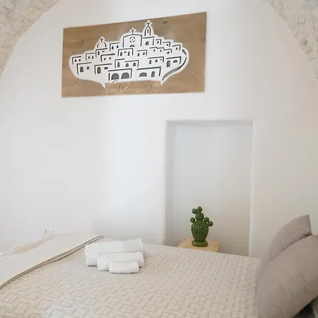 Maison Blanc 오스투니
