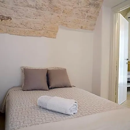 Maison Blanc